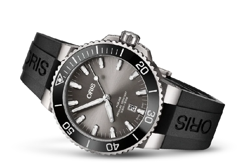 Aquis Titanium Date 01 733 7730 7153-07 4 24 64Teb