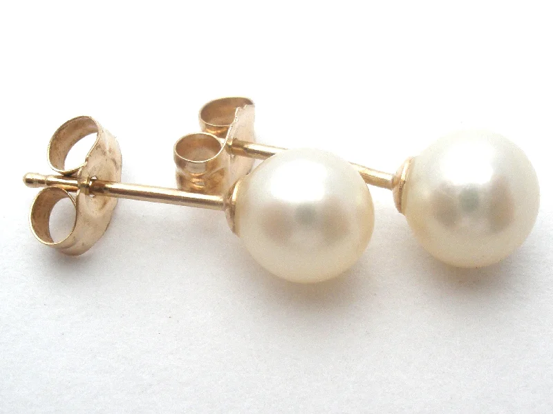 14K Gold Pearl Stud Earrings Vintage