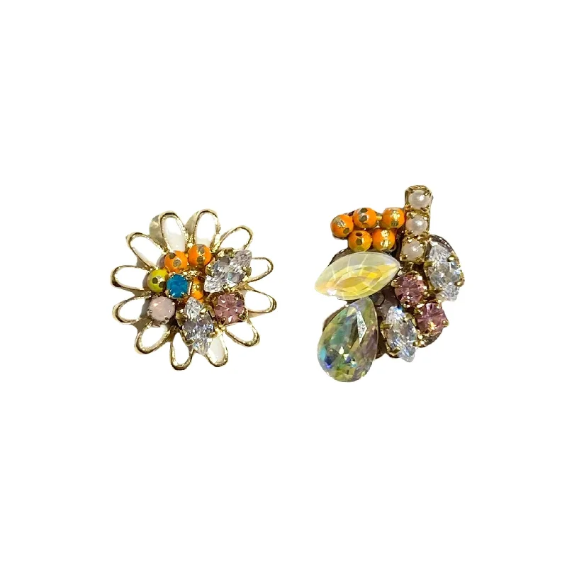 Karen Flower Leaf Cluster Stud Earrings