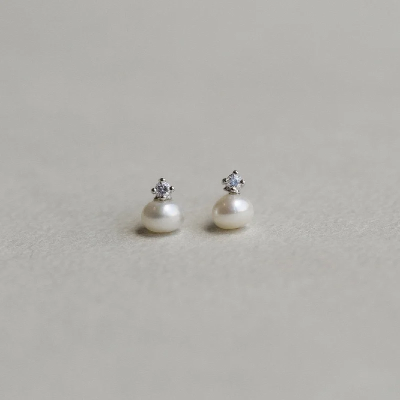 Pearl and Crystal Stud Earrings