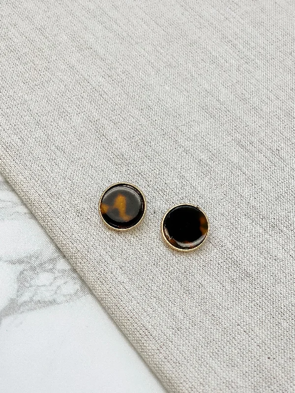 Round Disc Tortoise Stud Earrings