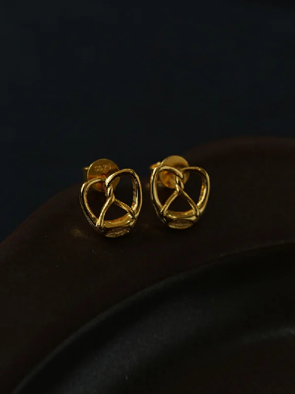 Simple Alkaline Water Bread Stud Earrings