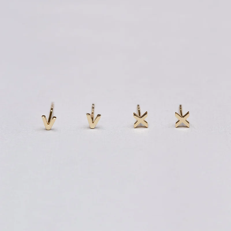 V and X Gold-plated Silver Stud Earrings