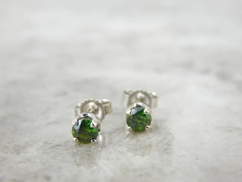 White Gold and Green Garnet Simple Stud Earrings