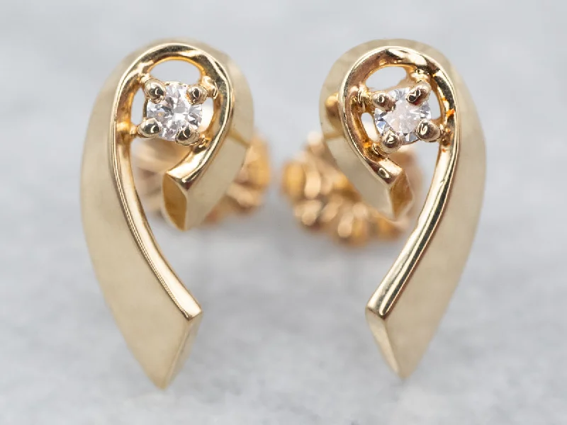 Pretty Diamond Ribbon Stud Earrings