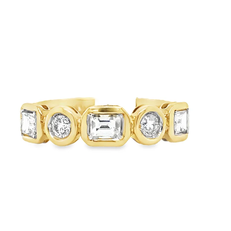 14K Yellow Gold Bezel Set Round and Baguette Diamond Band