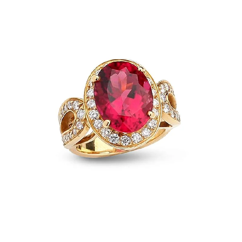 18KT YELLOW GOLD TOURMALINE AND DIAMOND RING