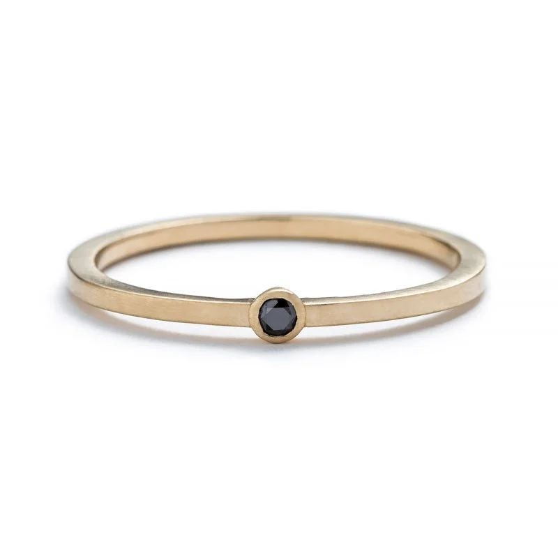 Robur Ring - Black Diamond