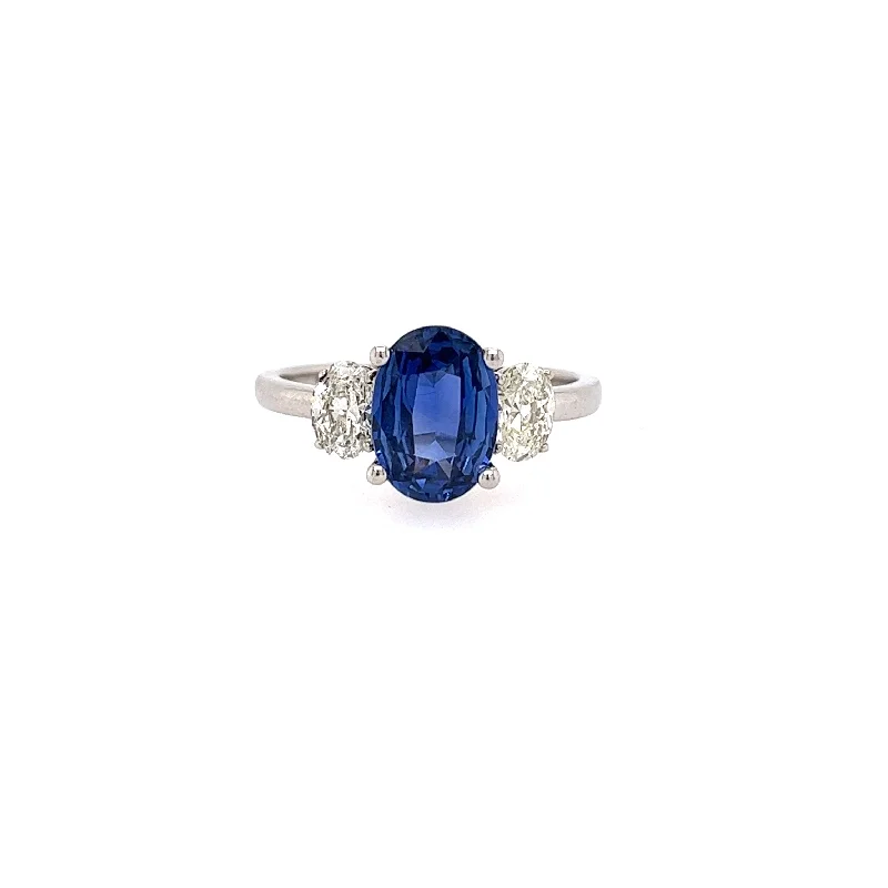 18K White Gold Sapphire and Diamond Ring