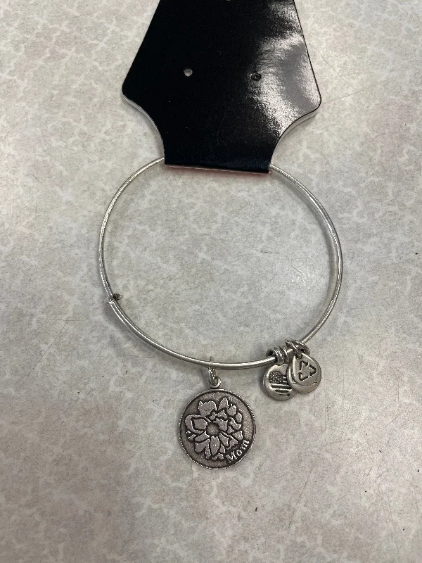 Bracelet Charm By Alex And Ani